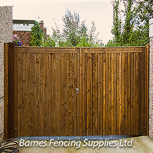 Close Board Driveway Gates